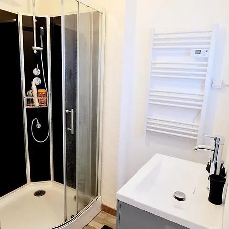 Apartment Standing 110m2 Lumineux, Clim, Balcons